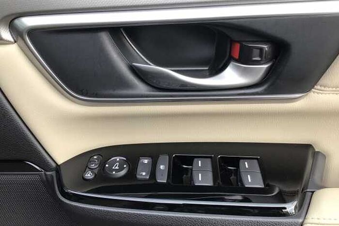 Honda CR-V Hybrid 2.0 i-MMD Hybrid SR 2WD 5dr eCVT 